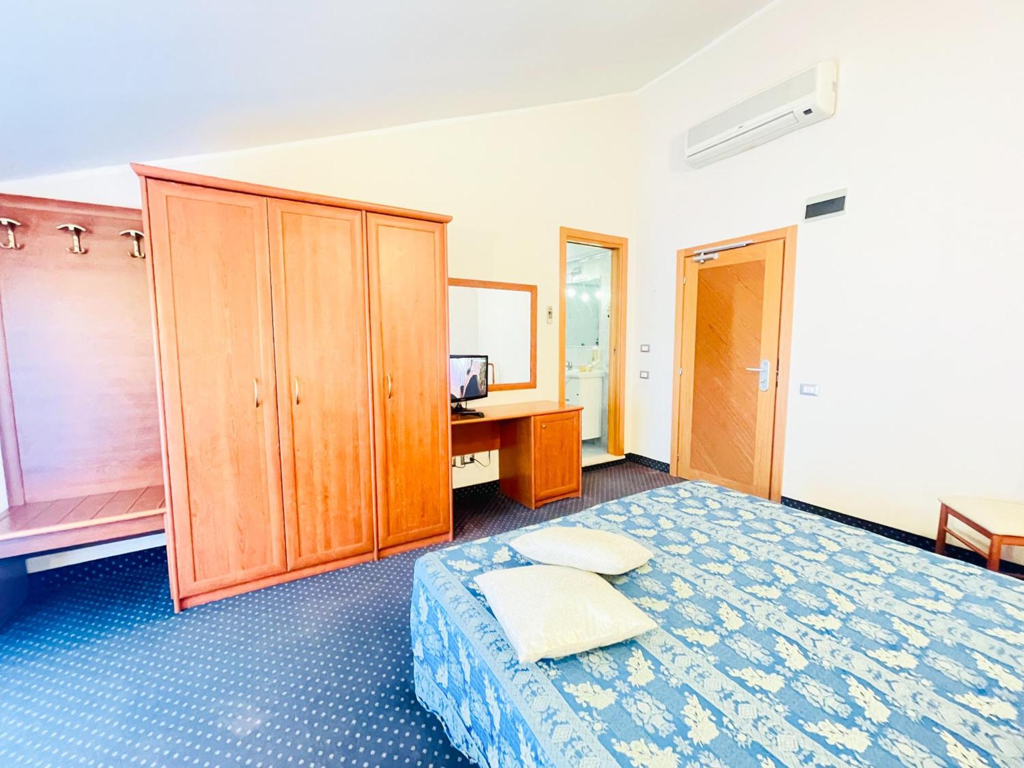 Hotel Bolognese Μπελάρια-Ιτζέα Μαρίνα Εξωτερικό φωτογραφία
