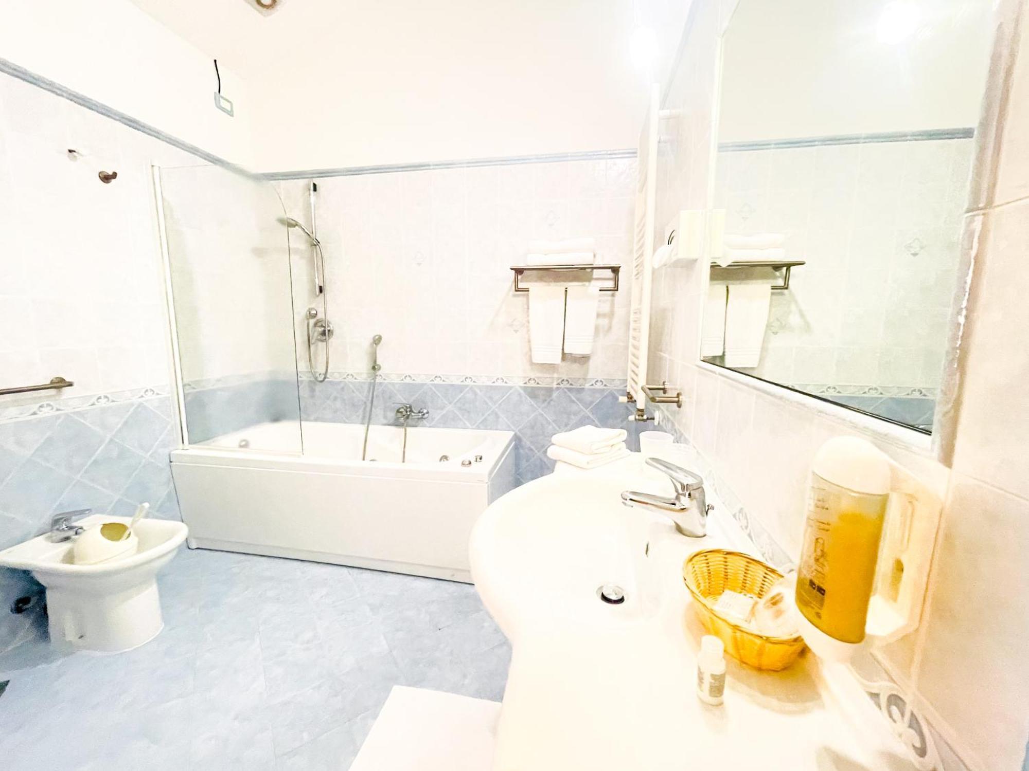 Hotel Bolognese Μπελάρια-Ιτζέα Μαρίνα Εξωτερικό φωτογραφία